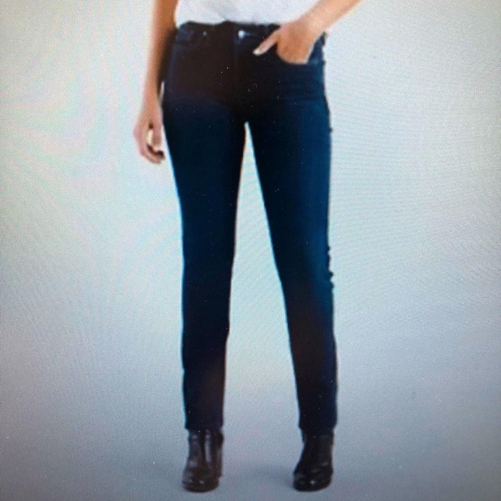LEVIS 712 SLIM  ROW HEM HIGH RISE JEANS IN VERY DARK BLUE IN SIZE 28